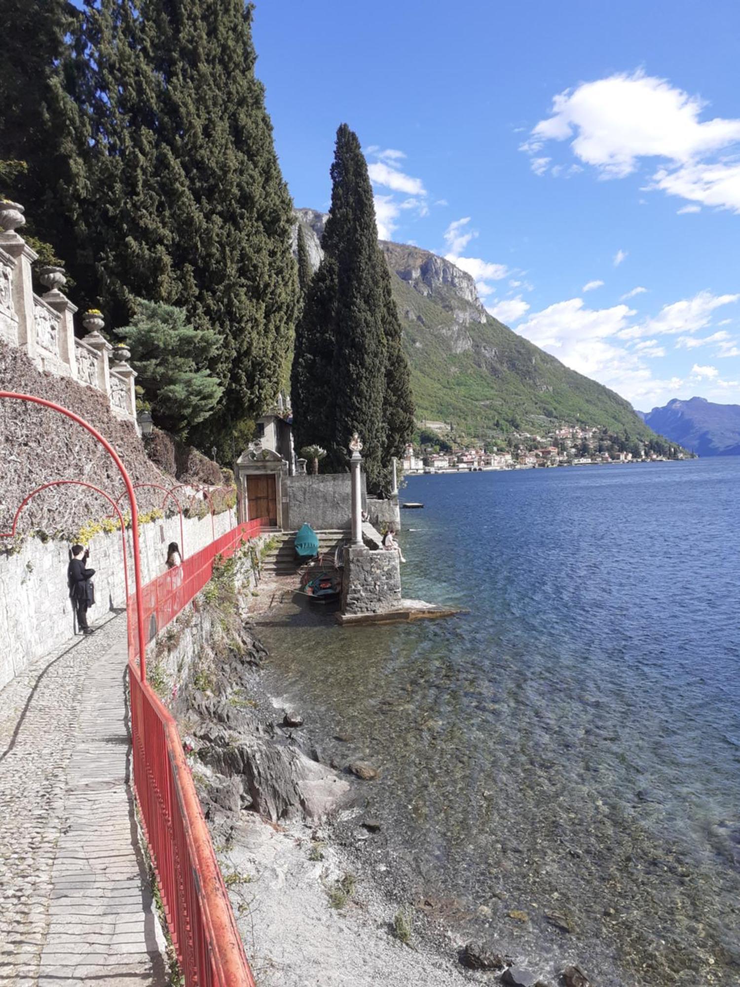 Casa In Riva Al Lago วาเรนนา ภายนอก รูปภาพ