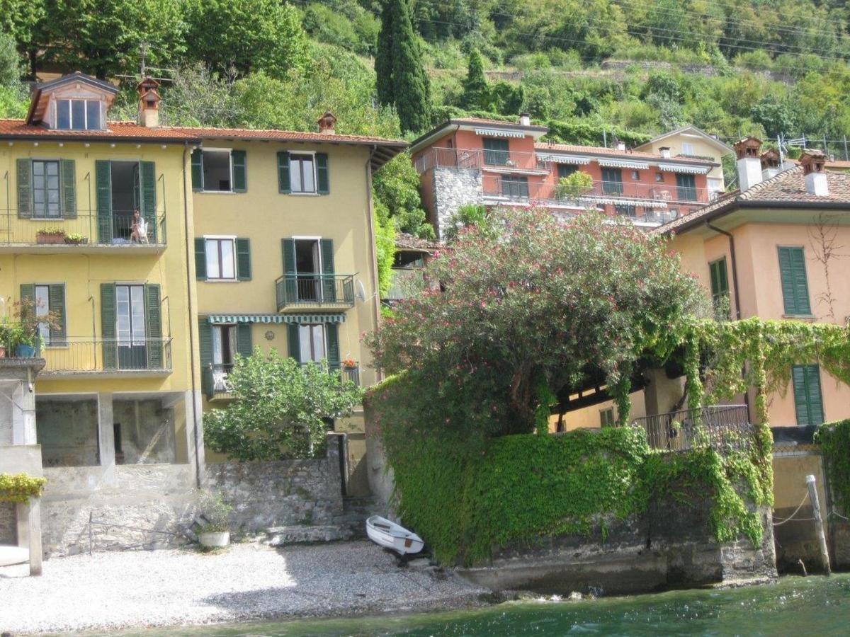 Casa In Riva Al Lago วาเรนนา ภายนอก รูปภาพ