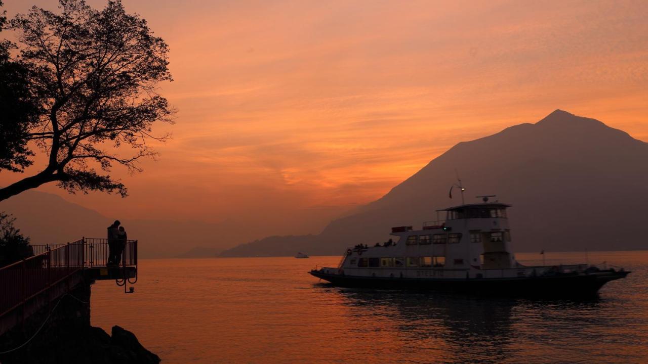 Casa In Riva Al Lago วาเรนนา ภายนอก รูปภาพ