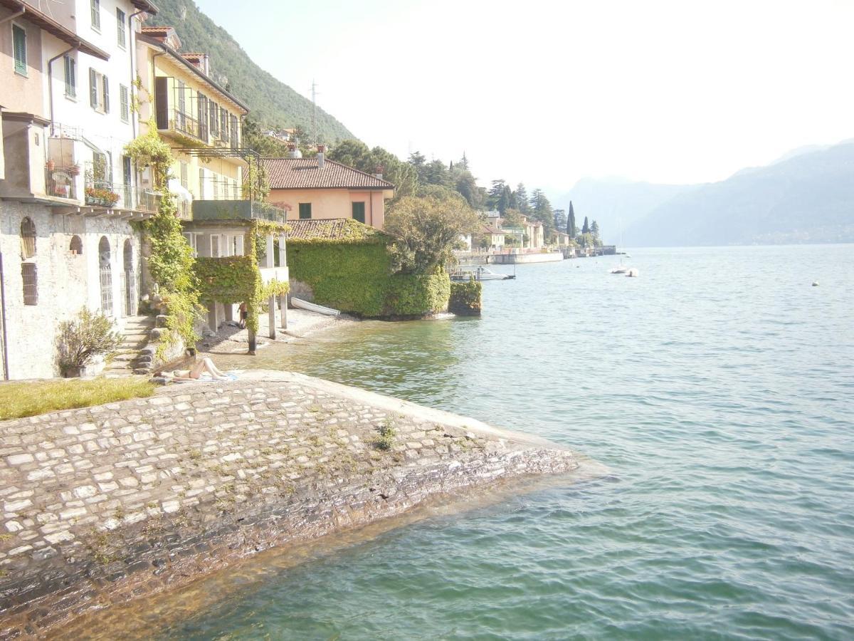 Casa In Riva Al Lago วาเรนนา ภายนอก รูปภาพ